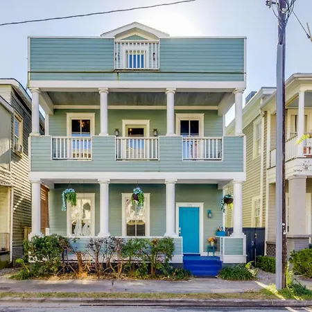 ☆Historic Living•2 Separate Spaces•Downtown•Walk To Forsyth Park•Private Patio/Porch☆